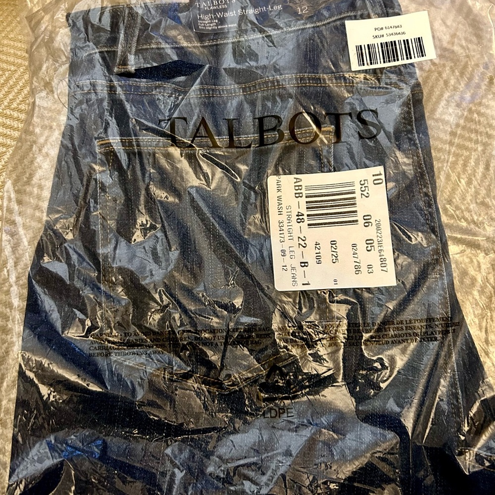 Talbots Women's Straight Leg Jeans in Dark Blue